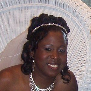 Meet your Posher, Yonette